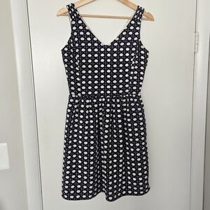 Vineyard Vines Blue And White Graphic Fit And Flare Dress Size 0
